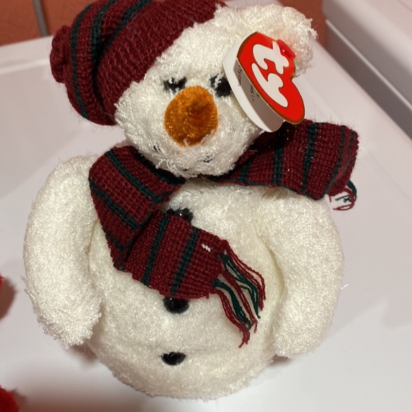 5 Xmas beanies.   All retired and rare.  Perfect condition. - Picture 6 of 7